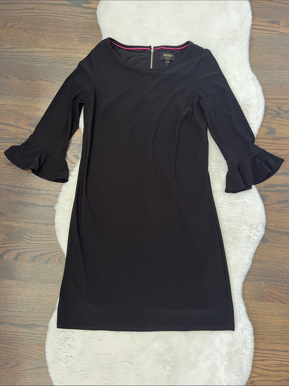 Laundry By Shelli Segal Black Bell Sleeve Shift Dress